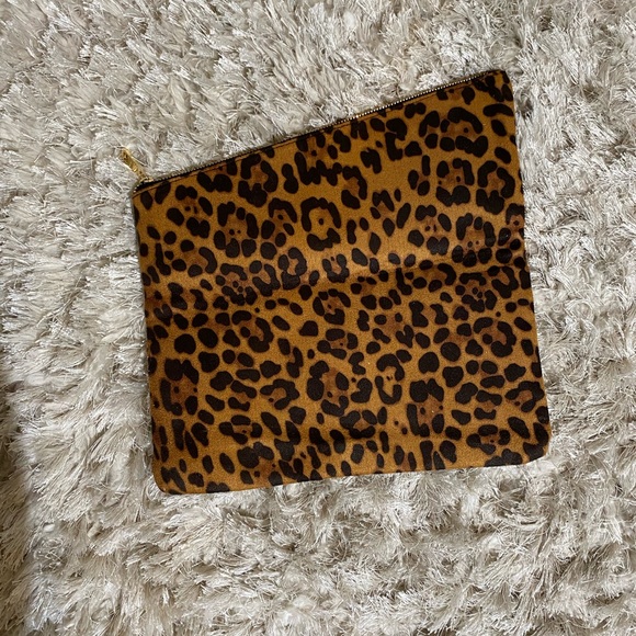 Clutch - Picture 2 of 2